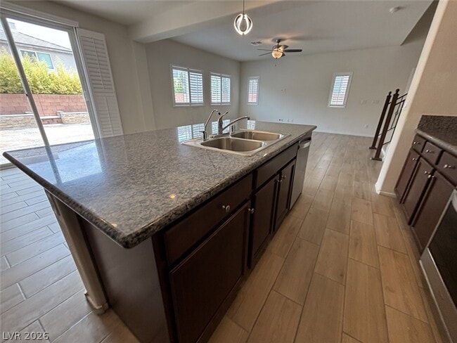 Building Photo - 5582 Sancho Throne Rd