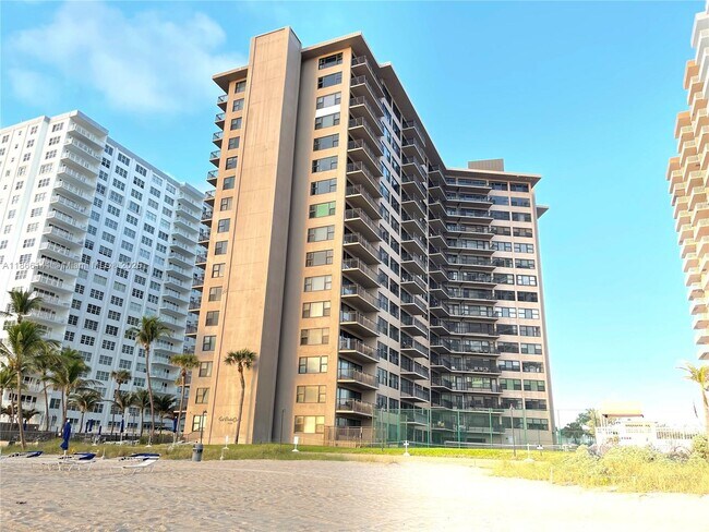 Building Photo - 3800 Galt Ocean Dr