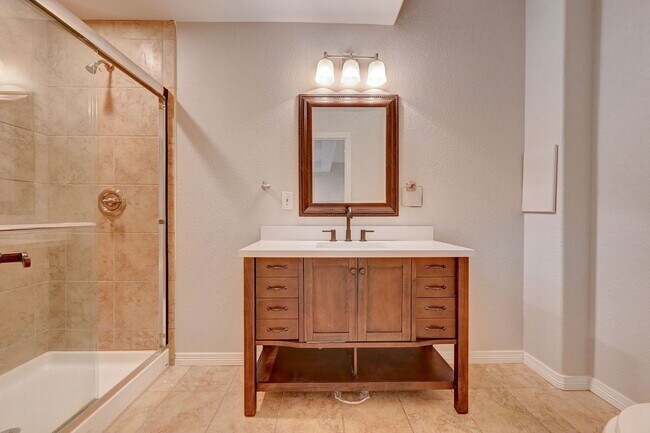 Building Photo - 5 bedroom, 4 1/2 bath, with 3 car garage in Cherry Creek School District