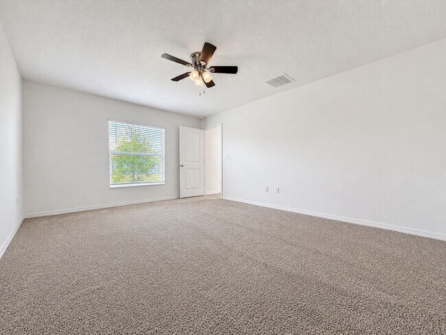 Building Photo - Live exceptionally in this 4Bedroom / 2Bath home in Daytona’s Preserve at LPGA!