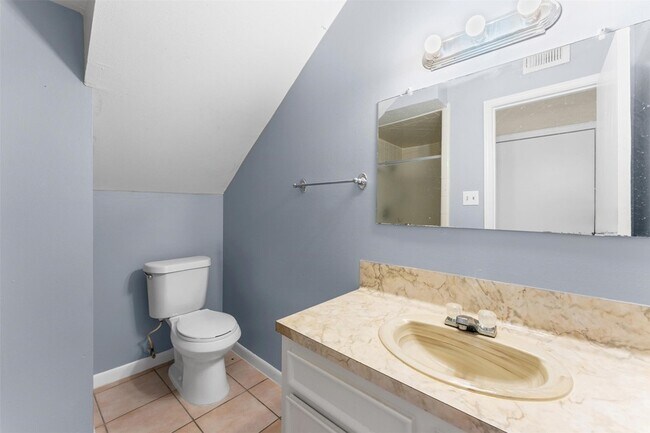 Building Photo - 1076 Willow Oaks Cir