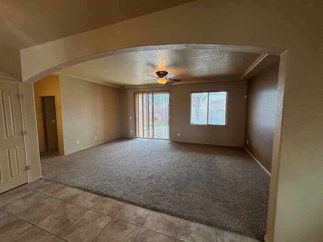 Building Photo - 5558 Wilder Dr