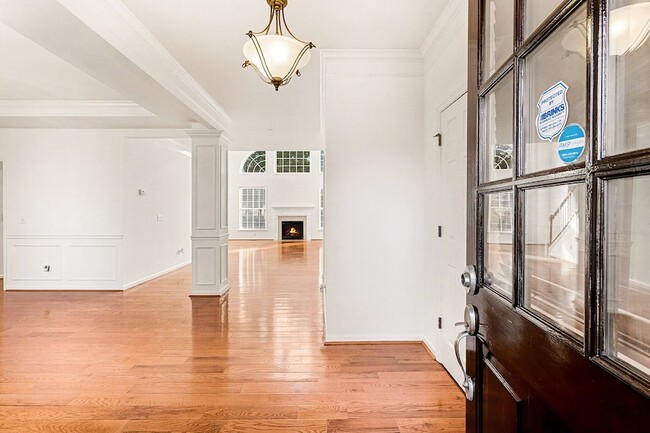 Building Photo - 8816 Caswick Ct