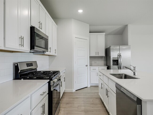 Building Photo - 1136 Del Rio Dr