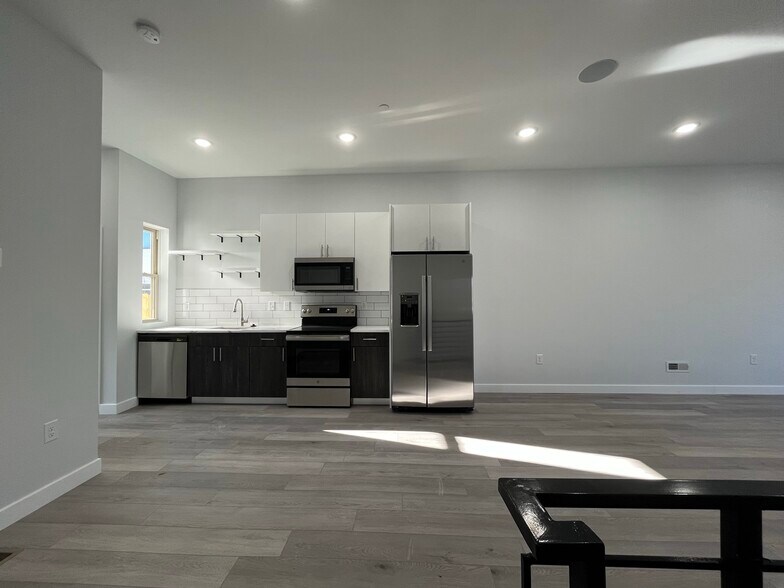 Building Photo - 522 W Berks St