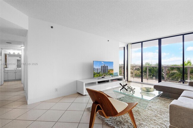 Building Photo - 3598 Yacht Club Dr