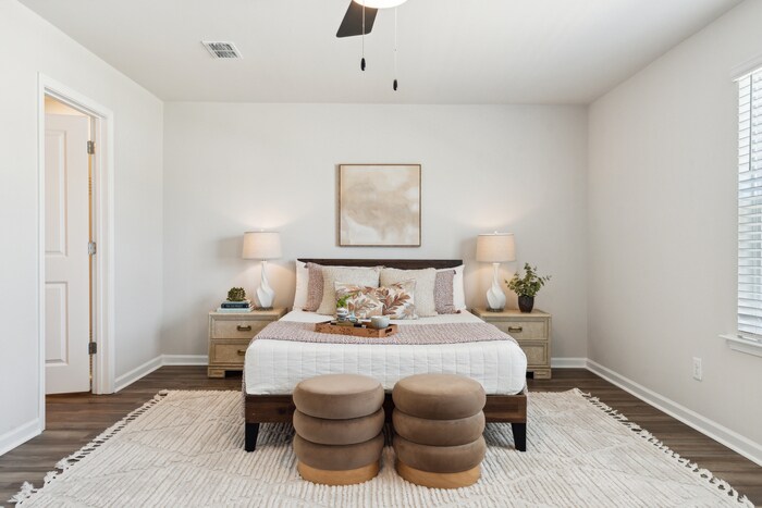 Building Photo - 455 Navona Dr