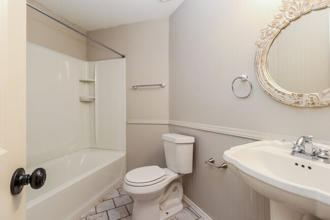 Building Photo - 5210 Kristen Ct