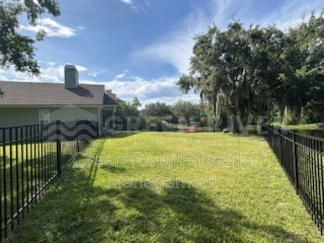 Building Photo - 1559 Lakeway Dr