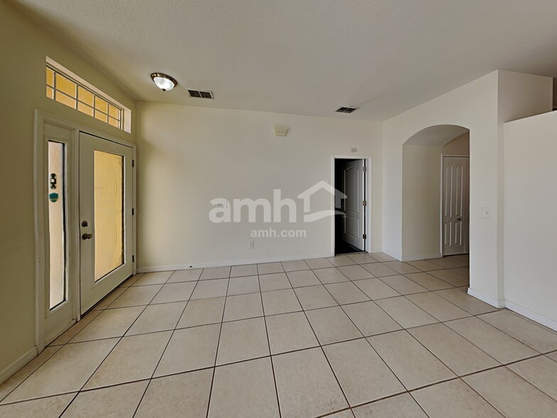 Building Photo - 1130 Cherry Valley Way