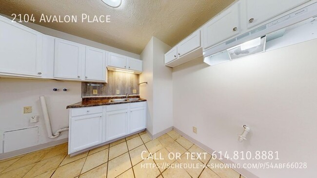 Building Photo - Three Bedroom Garden Apartment- Columbus