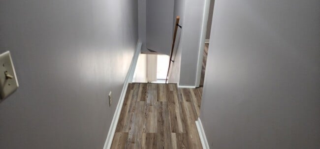 Building Photo - 4 Idlewood Ln