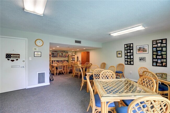 Building Photo - 1100 Ponce De Leon Cir