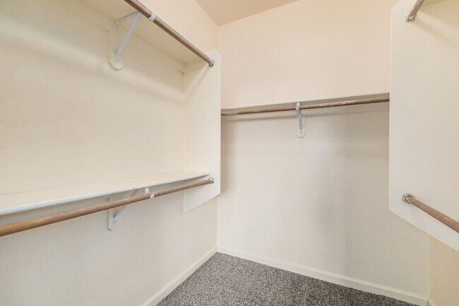 Building Photo - 2 Bedroom, 2 Bath In Central Phoenix