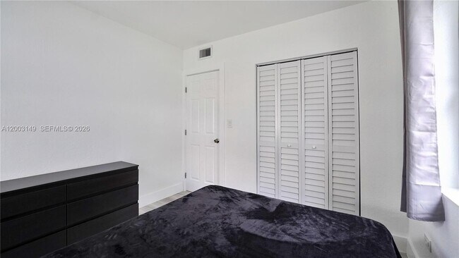 Building Photo - 1441 NE 154th Terrace