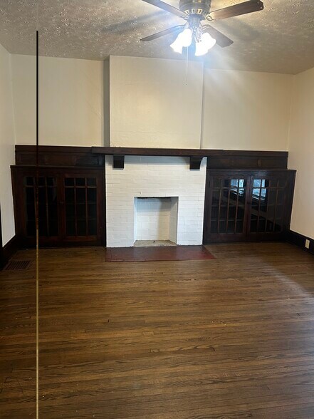 Building Photo - 1011 Garfield Ave