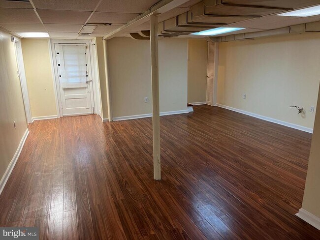 Building Photo - 6518 8th Ave