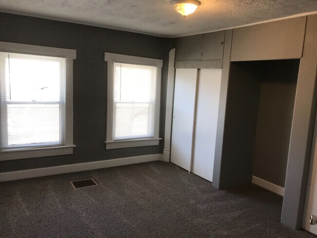 Building Photo - Olney 1135