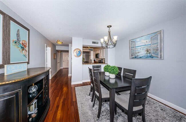 Building Photo - 6105 Bahia Del Mar Cir