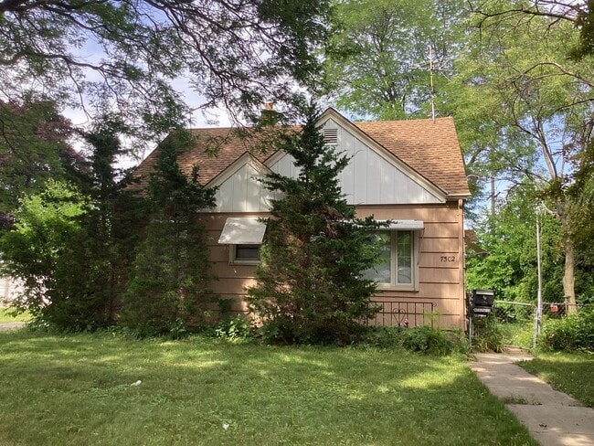 Building Photo - 3 Bedroom Single Family Home