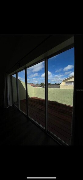 Building Photo - 1005 Universal Rest Pl