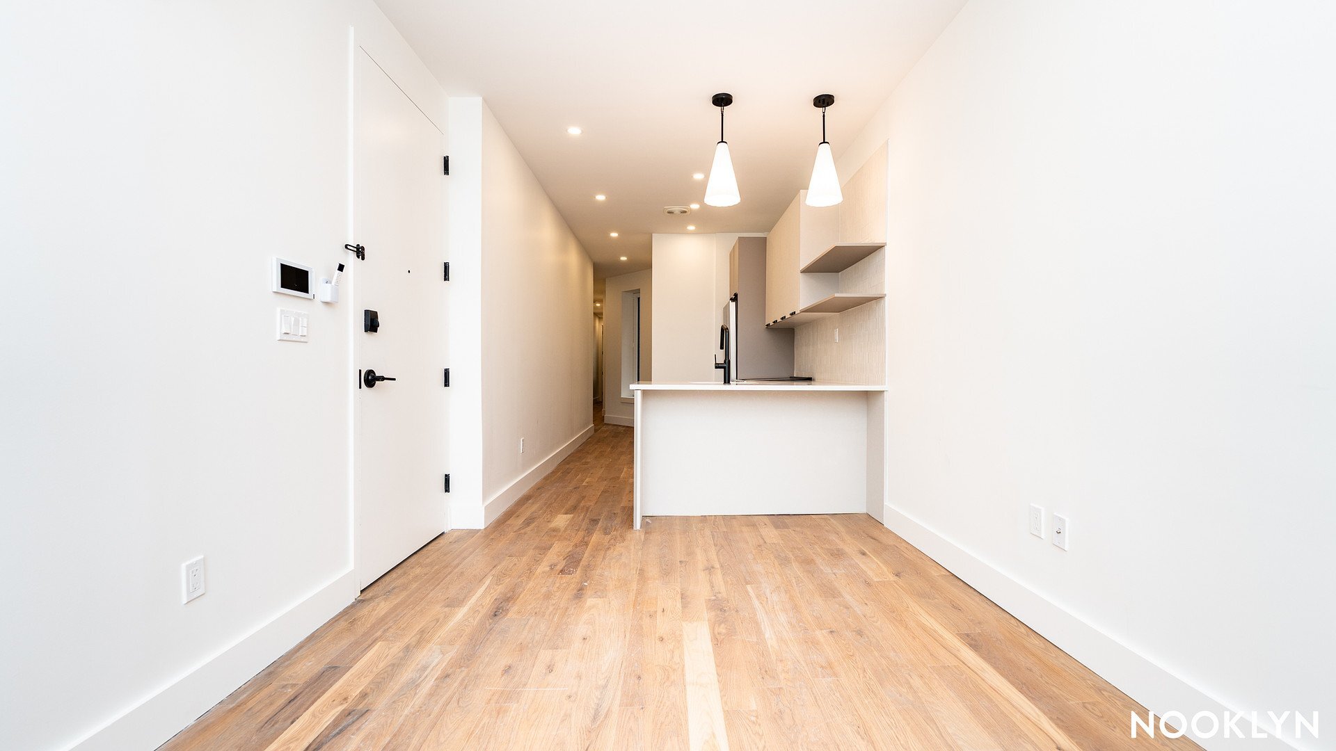 Building Photo - 43 Kingston Ave