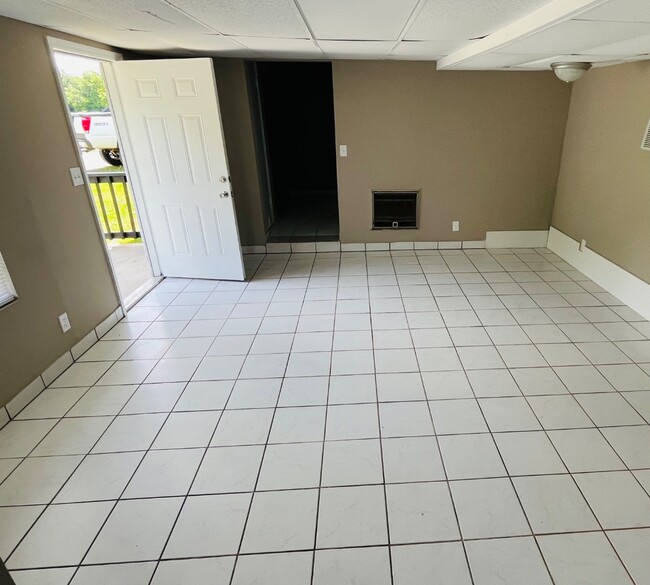 Building Photo - 2032 Mill Creek Rd SW