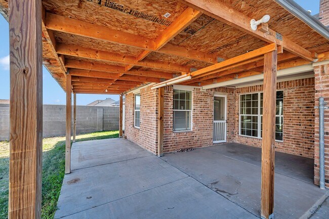 Building Photo - 6915 Robbie Rd