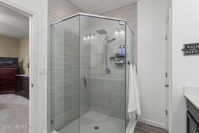 Building Photo - 9686 Lovage Ln