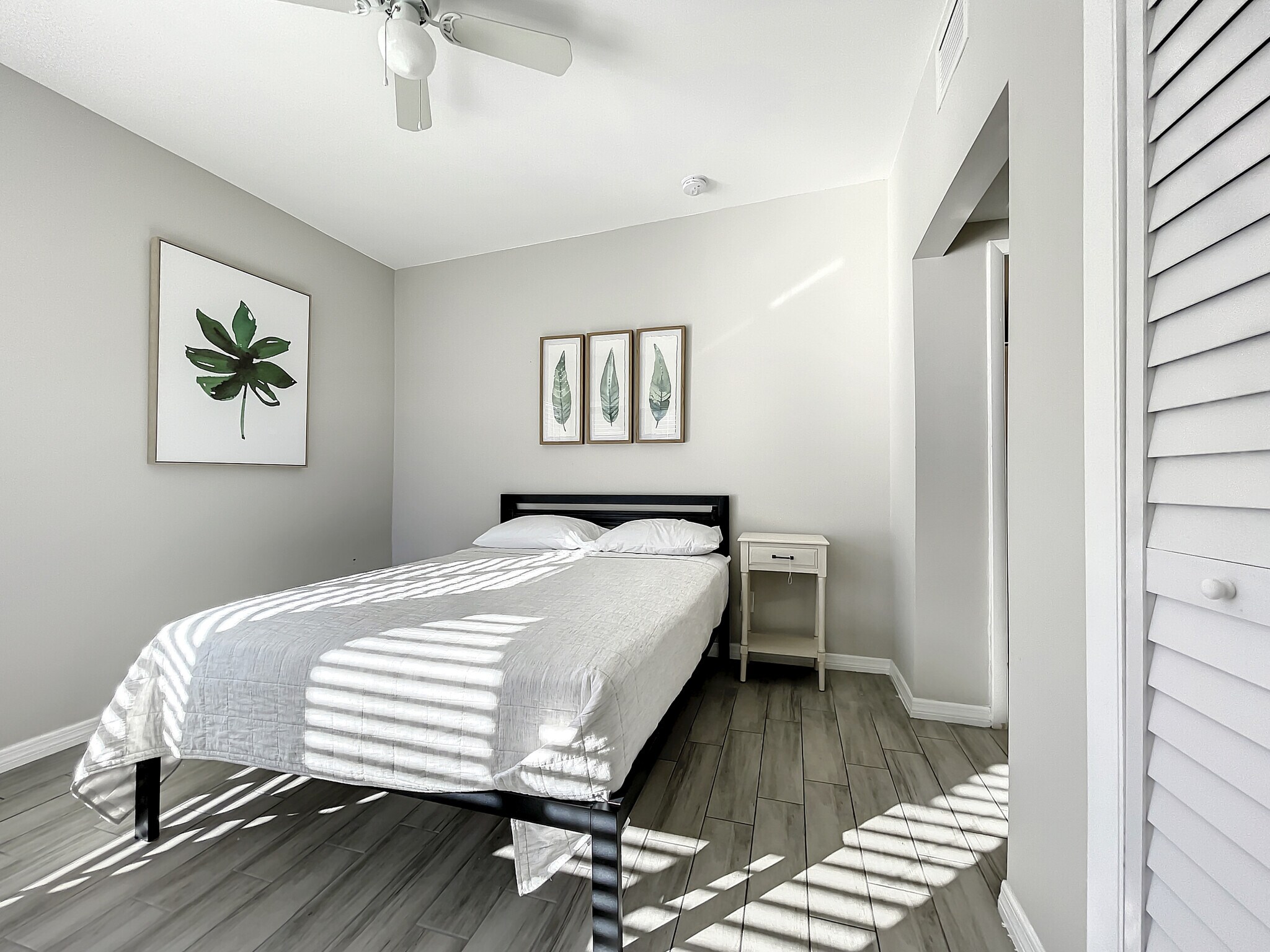 bedroom 1 - 1500 Davie Blvd