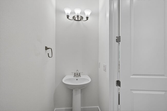 Building Photo - 7089 Edison Pl