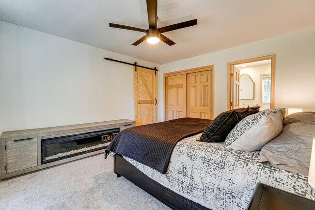 Building Photo - 14474 Northwoods Blvd