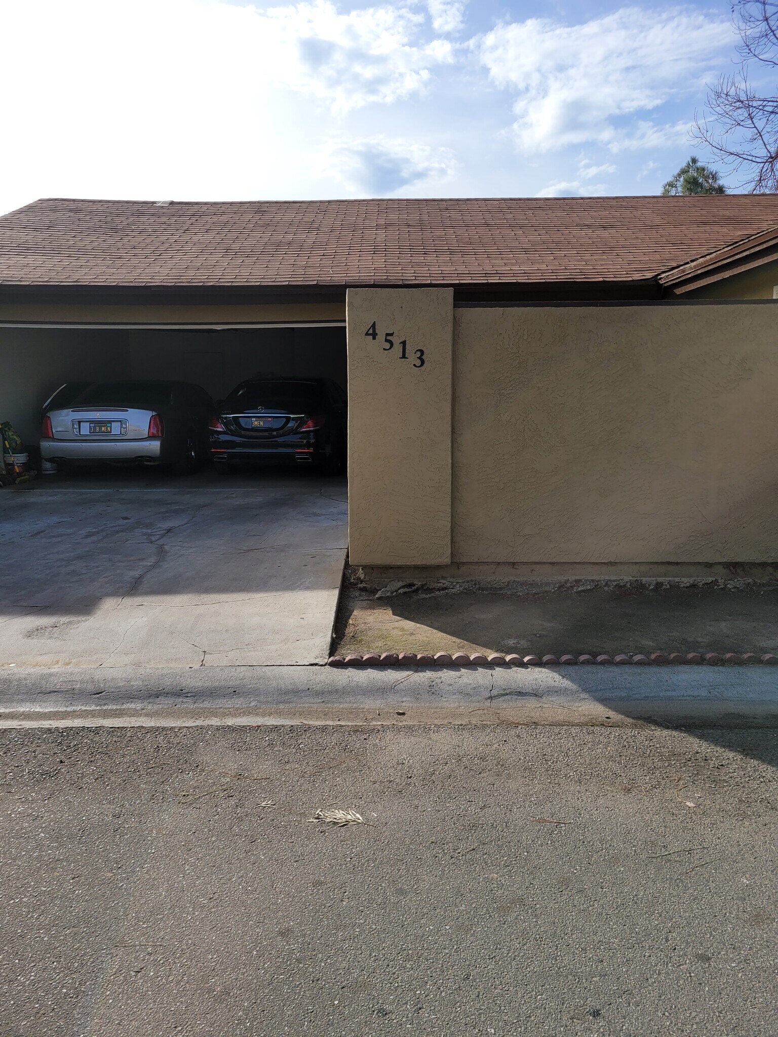 Building Photo - 4513 Country Wood Ln