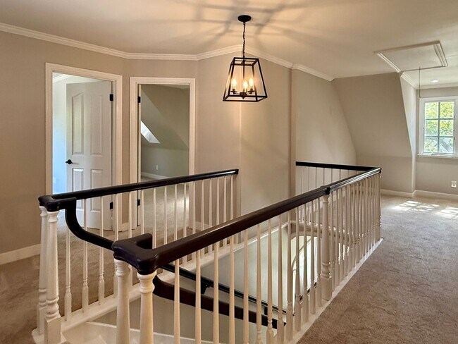 Building Photo - Stunning 4 Bedroom 3 Bath Home in Campbell