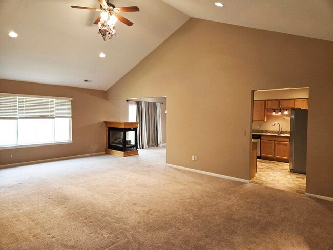 Building Photo - 14382 Shadywood Dr