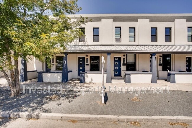 Primary Photo - 1723 E 35th Ave
