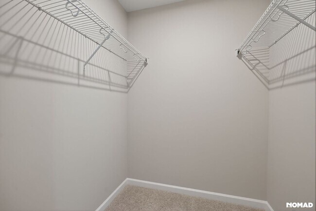 Building Photo - 102 alpine ct