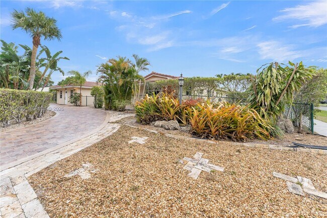 Building Photo - 601 N 44th Ave