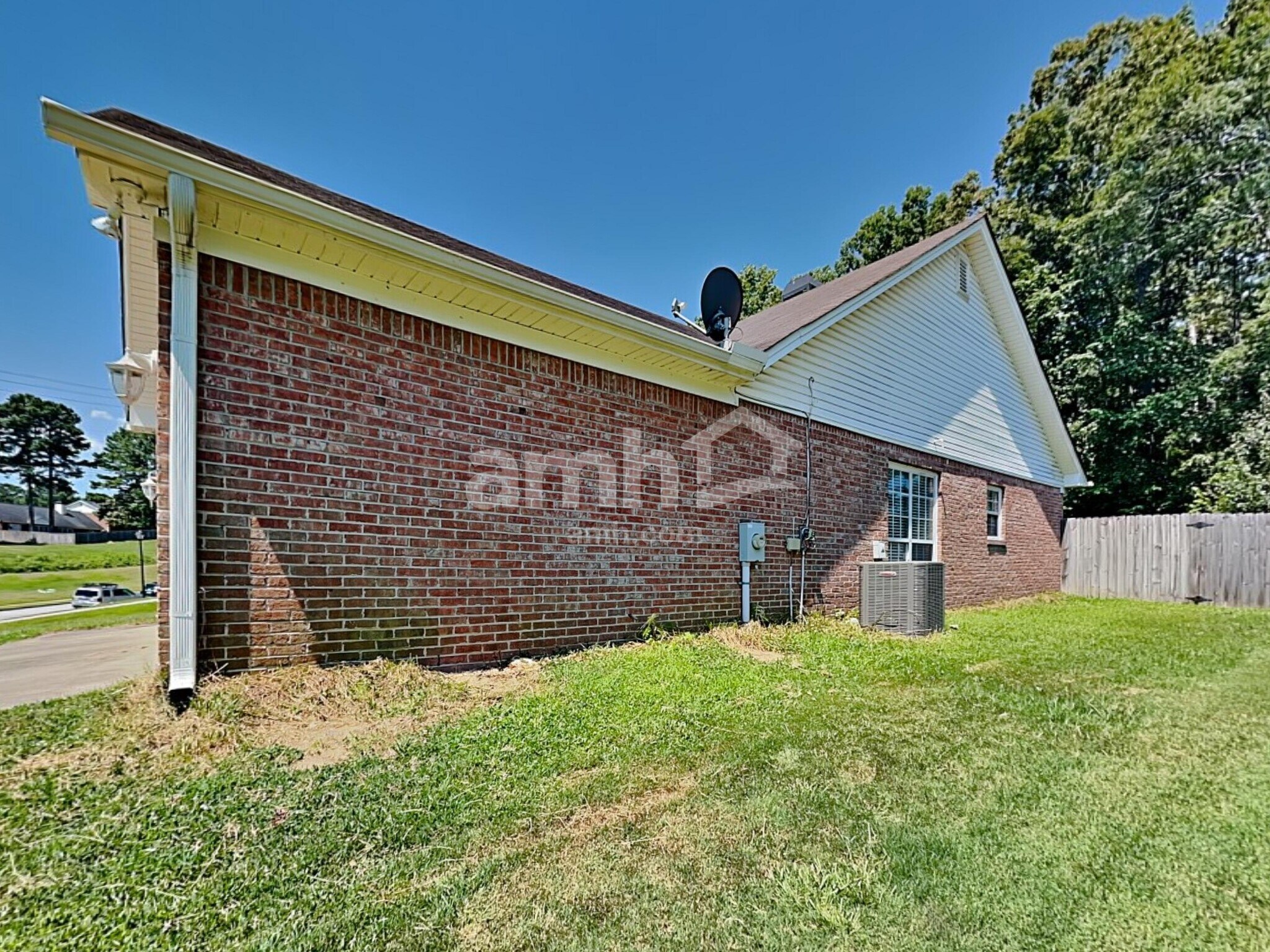 Building Photo - 2592 Freemans Walk Path