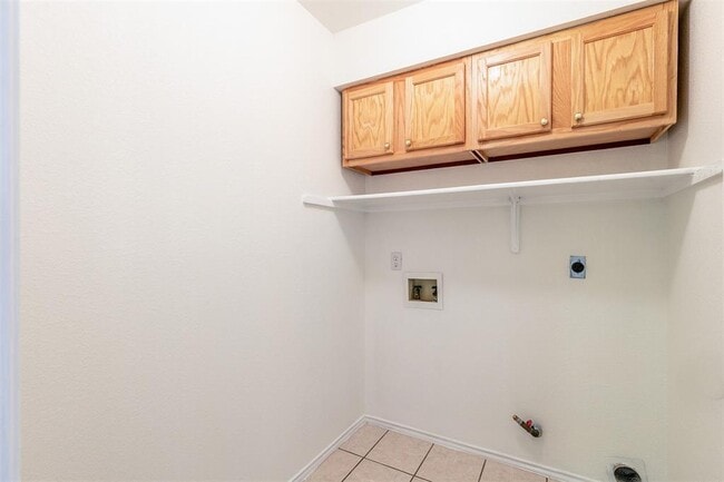 Building Photo - 7417 Peabody Dr