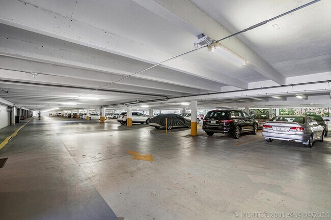 Building Photo - 2121 N Ocean Blvd