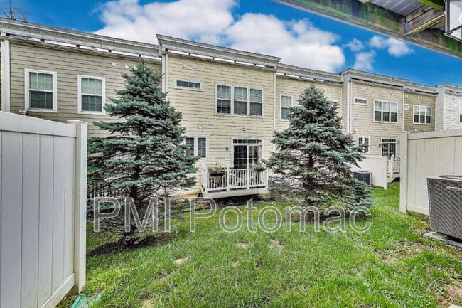 Building Photo - 2133 Little Sorrel Way