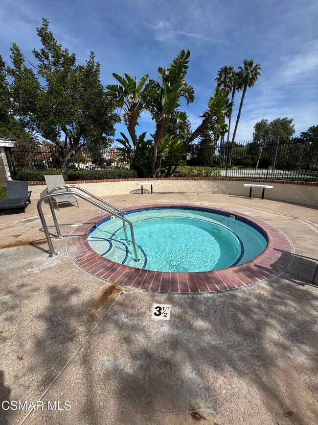 Building Photo - 2479 Rikkard Dr