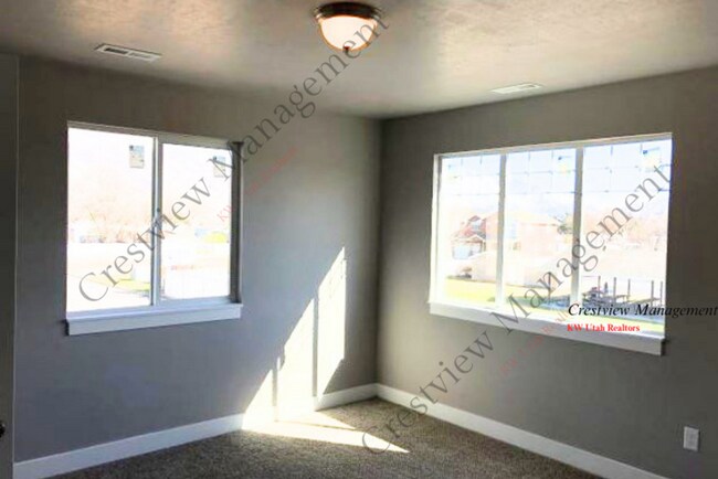 Building Photo - 448 McClellan Ct