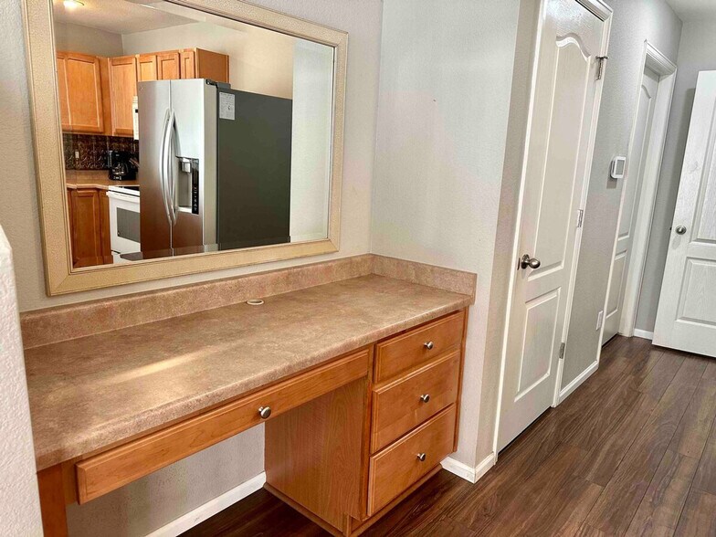 Building Photo - 12810 Roosevelt Ln