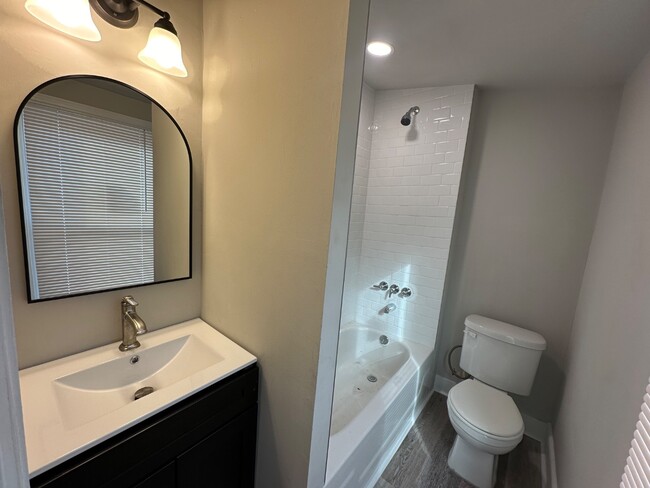 Building Photo - 1732 Ferry Ave