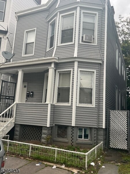 Primary Photo - 190 21st St