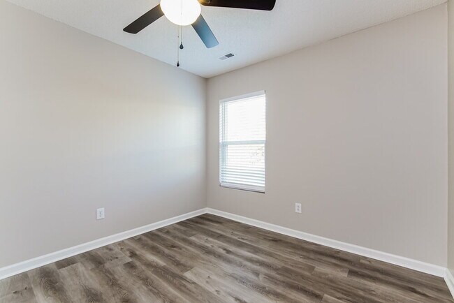 Building Photo - 8170 Cohosh Ct