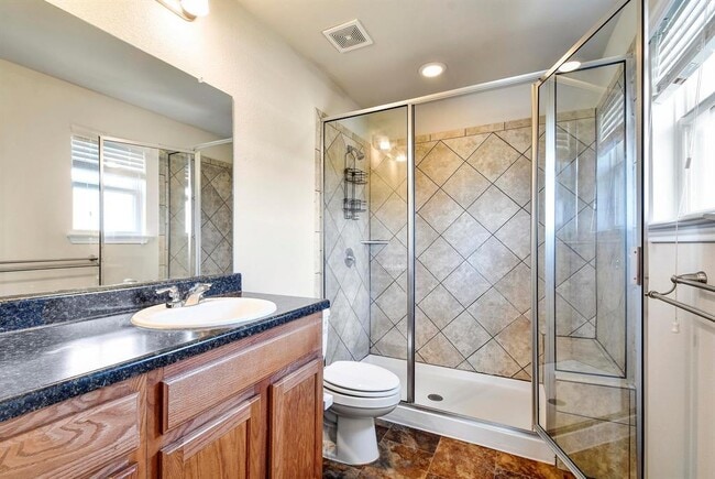 Building Photo - 741 Twisted Oaks Ln