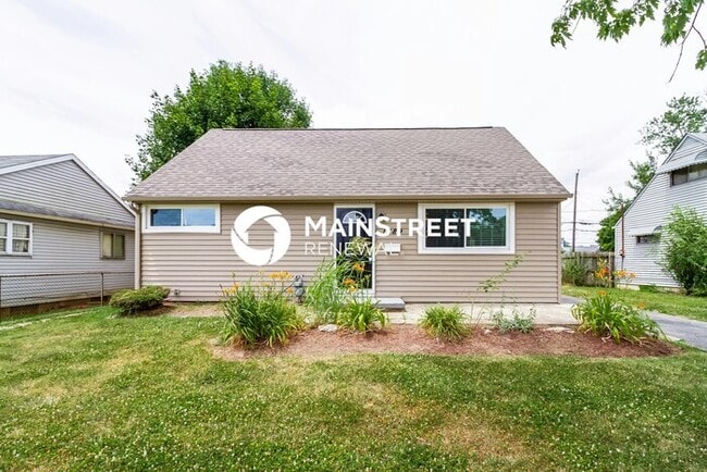 Building Photo - 4 Bedroom Pet-Friendly Home in Columbus, OH with Main Street Renewal